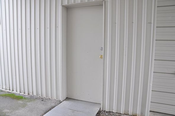 Office-Retail and Warehouse on Hixson PIke: 5424 Hixson Pike, Hixson, TN 37343
